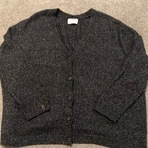OLD NAVY XXL BLACK/WHITE BOTTON CARDIGAN. Hole on right sleeve (shown)